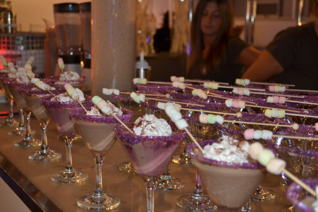 wh16hotchoc4